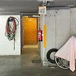 Ruim Met Lift En Gratis Parking Daire Sint-Idesbald