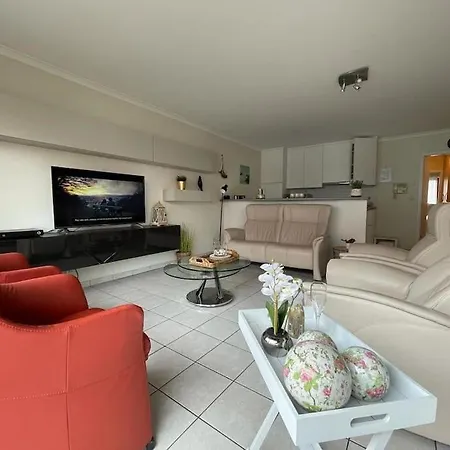 Ruim Met Lift En Gratis Parking